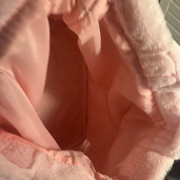 Carolina Herrera “Good Girl” Tote – Velvet Luxe, Gold Detail, Rare Find NWOT - Picture 5 of 5